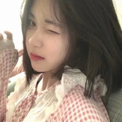 只在那里发光
